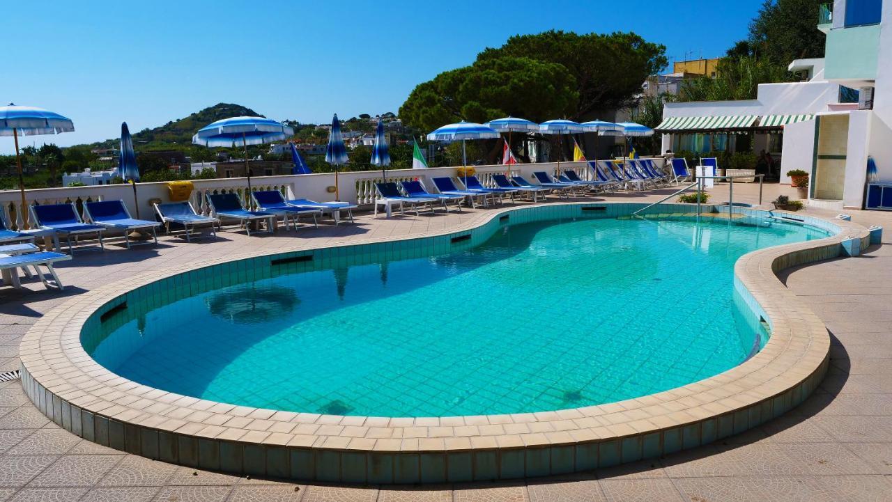 Hotel La Ginestra Forio  Bagian luar foto