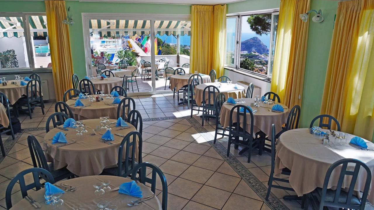 Hotel La Ginestra Forio  Bagian luar foto