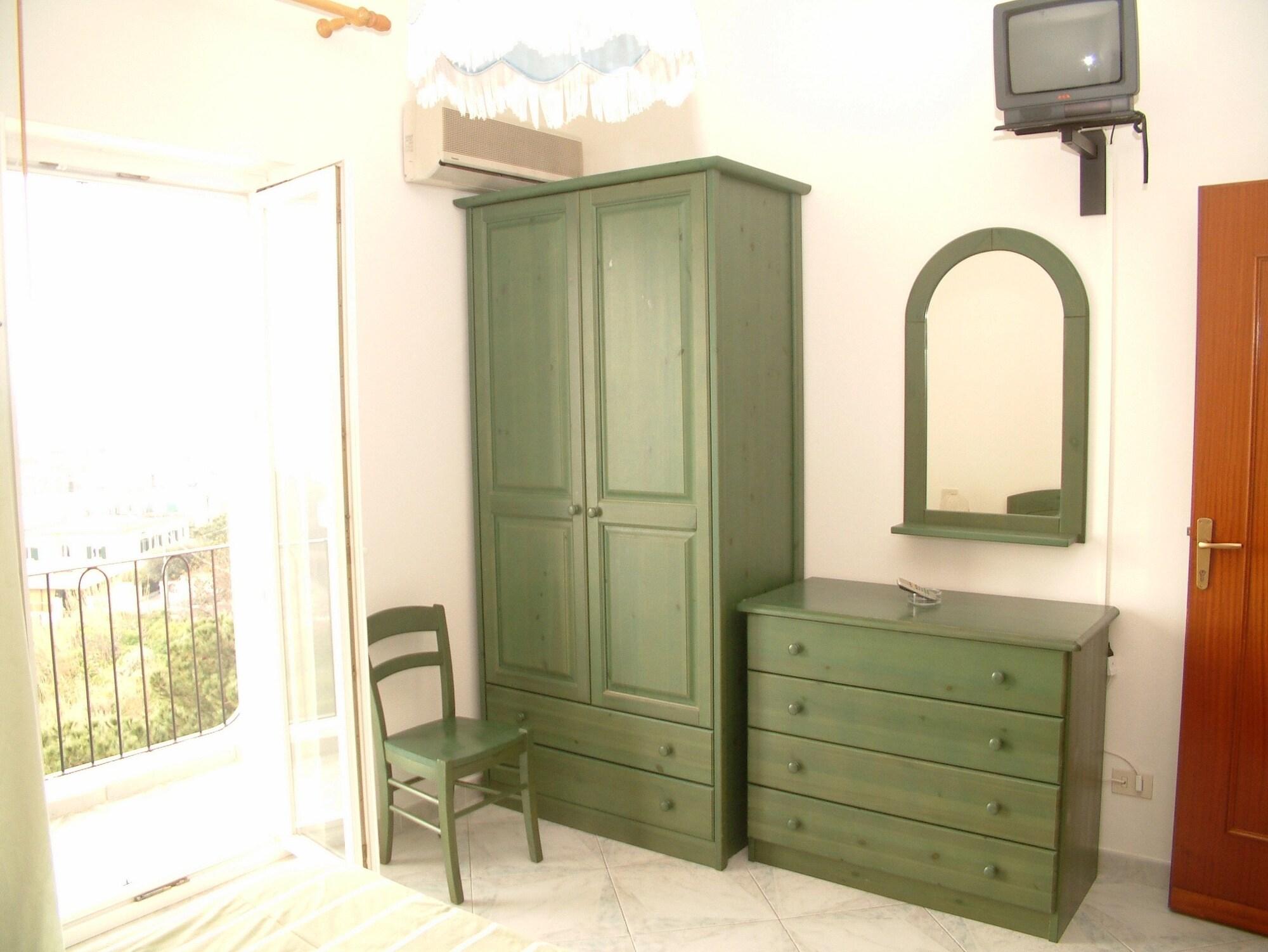 Hotel La Ginestra Forio  Bagian luar foto