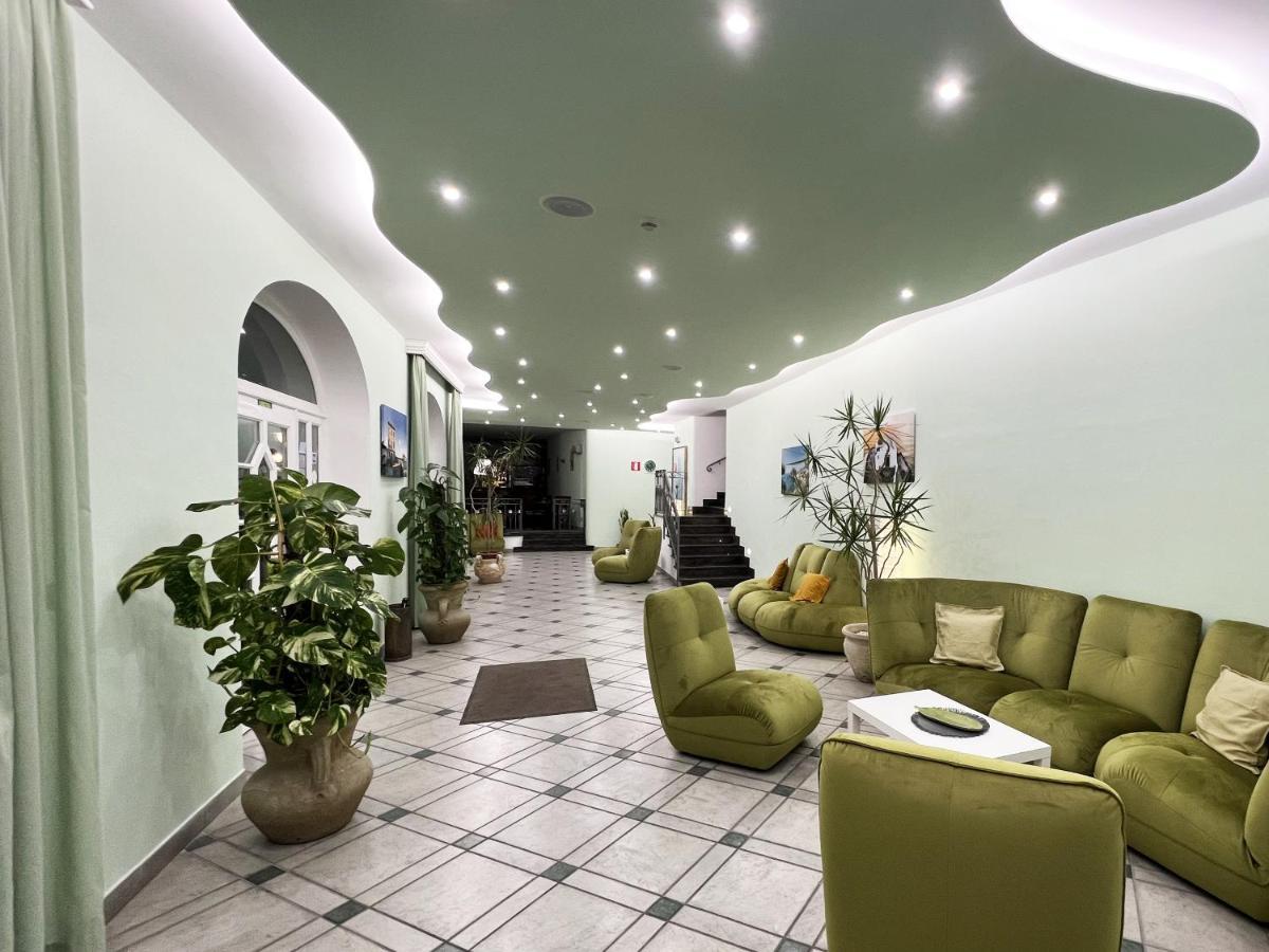 Hotel La Ginestra Forio  Bagian luar foto
