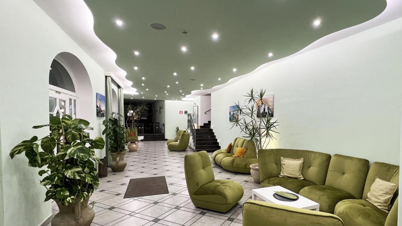 Hotel La Ginestra Forio  Bagian luar foto