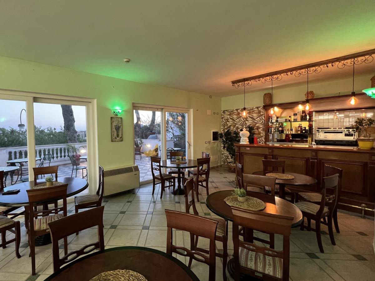 Hotel La Ginestra Forio  Bagian luar foto