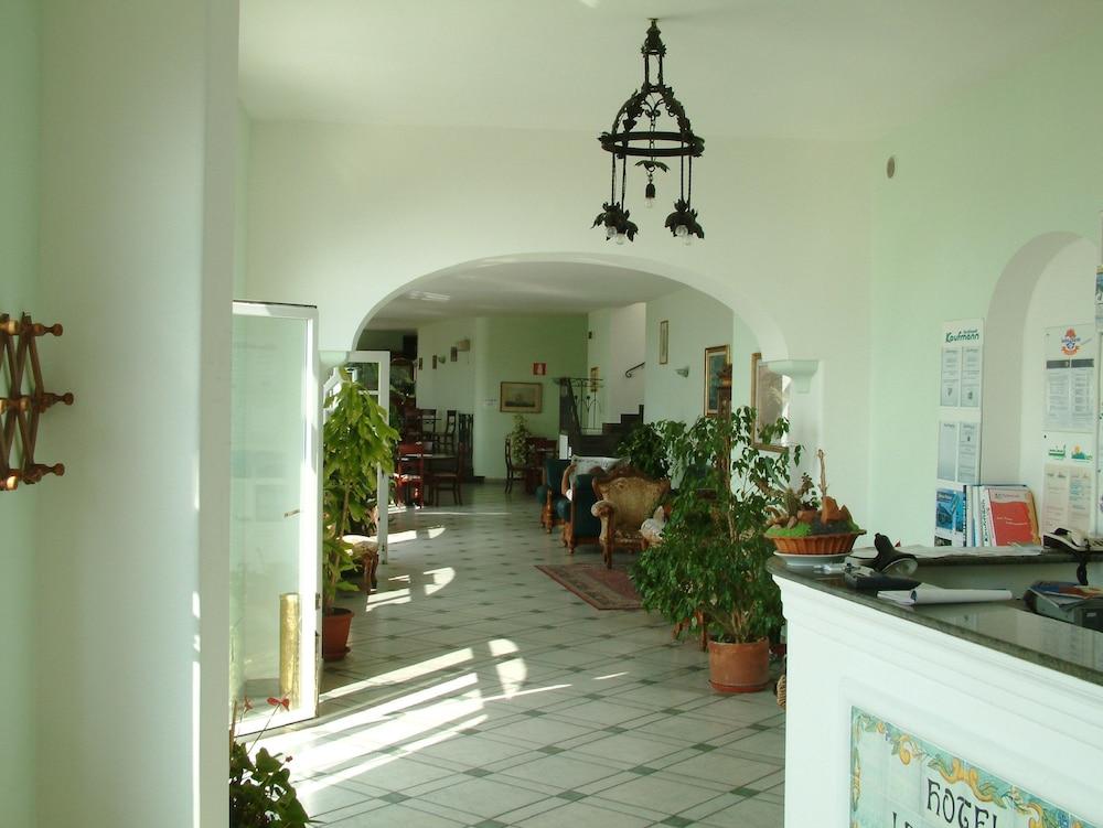 Hotel La Ginestra Forio  Bagian luar foto
