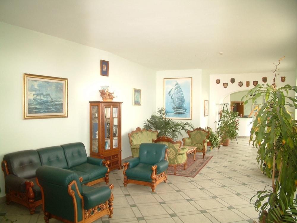Hotel La Ginestra Forio  Bagian luar foto