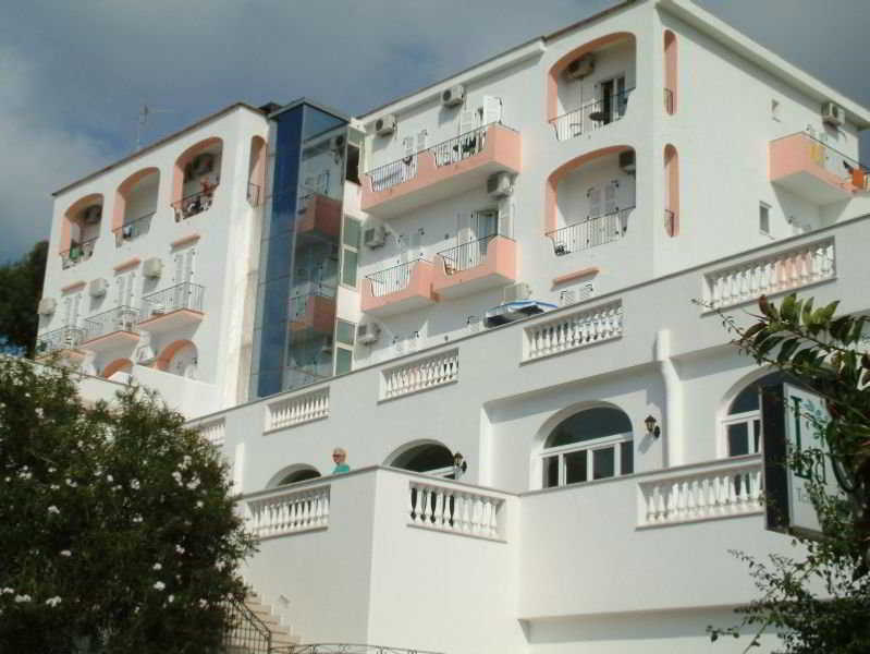 Hotel La Ginestra Forio  Bagian luar foto